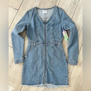 Women’s TINSEL TOWN Denim Jean Dress. Long sleeve Size small. NWT